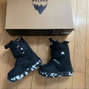 Burton Mini Grom Snowboard Boots Little Kids 11 (11C) for Boys Girls Kids New